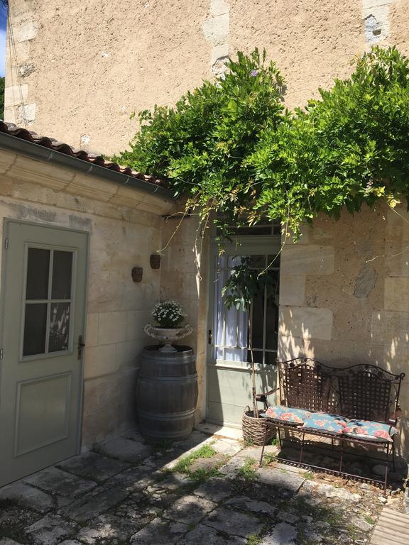 Chambres D'Hotes Le Relais Des Remparts Rions エクステリア 写真