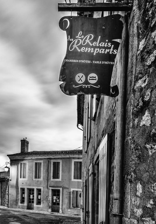 Chambres D'Hotes Le Relais Des Remparts Rions エクステリア 写真